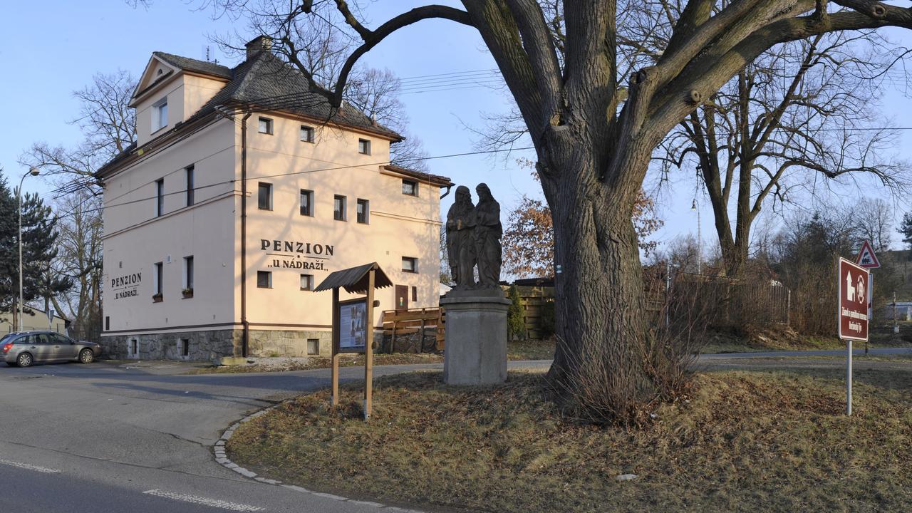 Horšovský Týn Penzion "U Nadrazi" מראה חיצוני תמונה